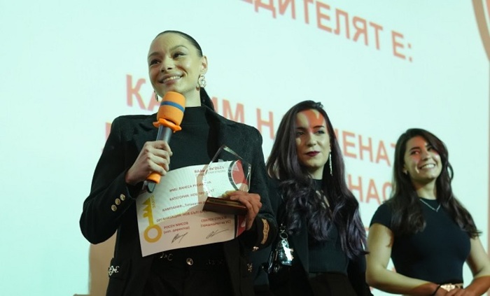 fb-ba-awards_700x700_fit_478b24840a