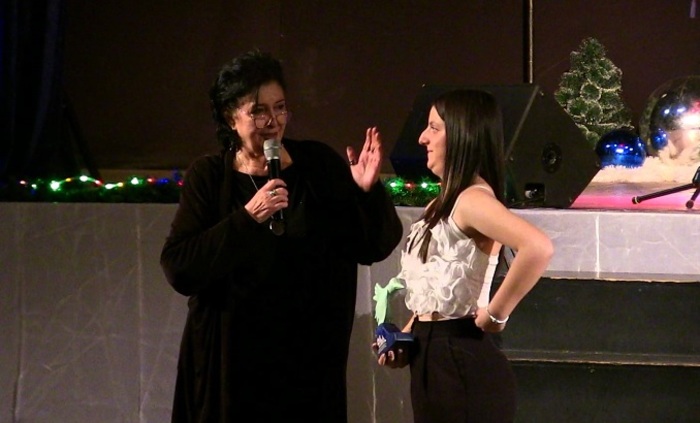 viki-almazidu-nota-po-nota-pzdnes-com_700x700_fit_478b24840a