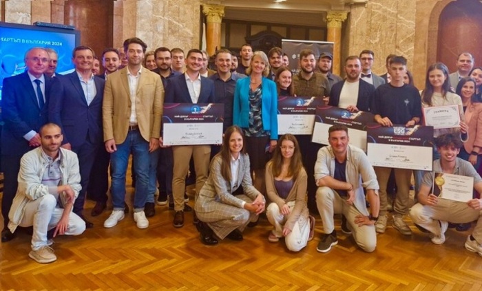 014_700x700_fit_478b24840a