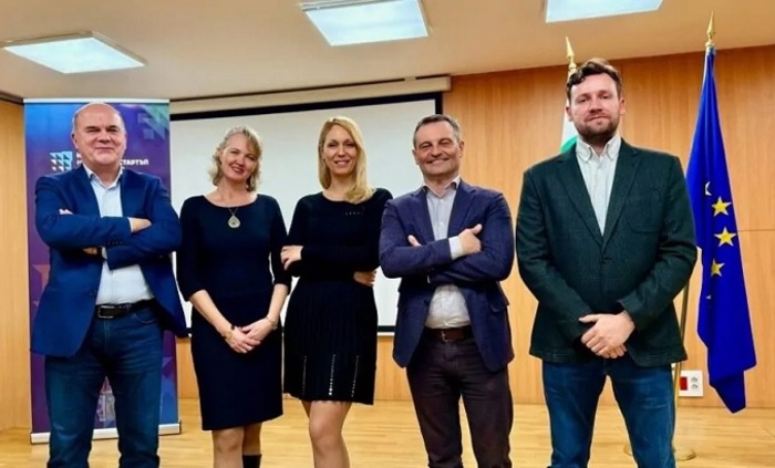 fond-na-fondovete-lider-bg_700x700_fit_478b24840a