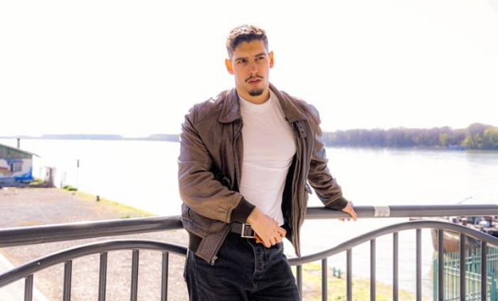 hristakiev-fashioninside-bg_700x700_fit_478b24840a