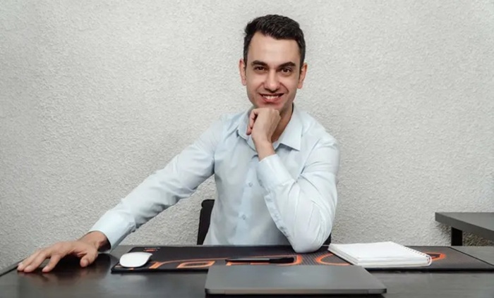 etien-qnev-etienyanev-com_700x700_fit_478b24840a