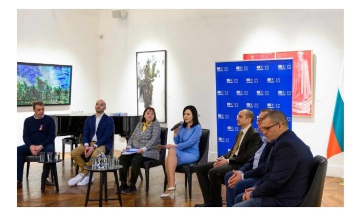 014-untitled_700x700_fit_478b24840a