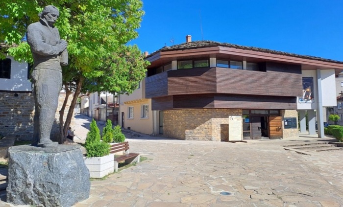 037-zagabrovo-bg_700x700_fit_478b24840a