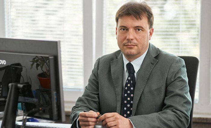 013-vladimir-dimitrov-nbu_700x700_fit_478b24840a