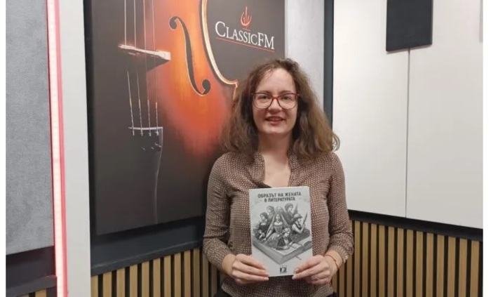 017-classic-fm_700x700_fit_478b24840a