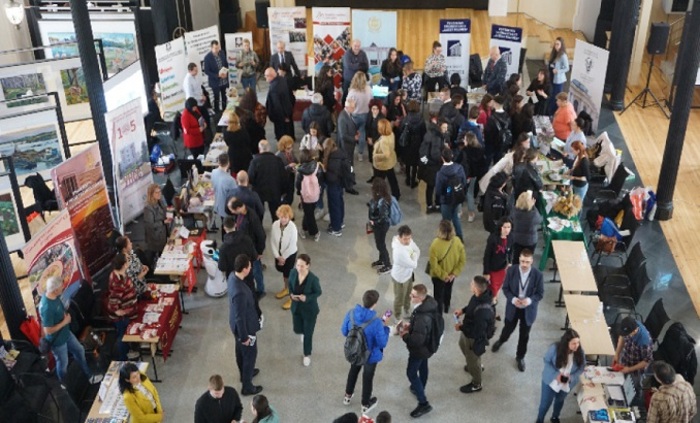 040-kandidat-studenti-bnr_700x700_fit_478b24840a