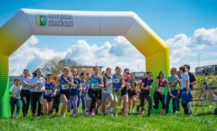 studenti-ot-10-uni-bta_700x700_fit_478b24840a