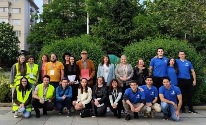 016-mgu_700x700_fit_478b24840a