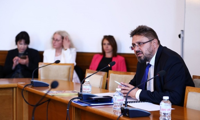 034_700x700_fit_478b24840a