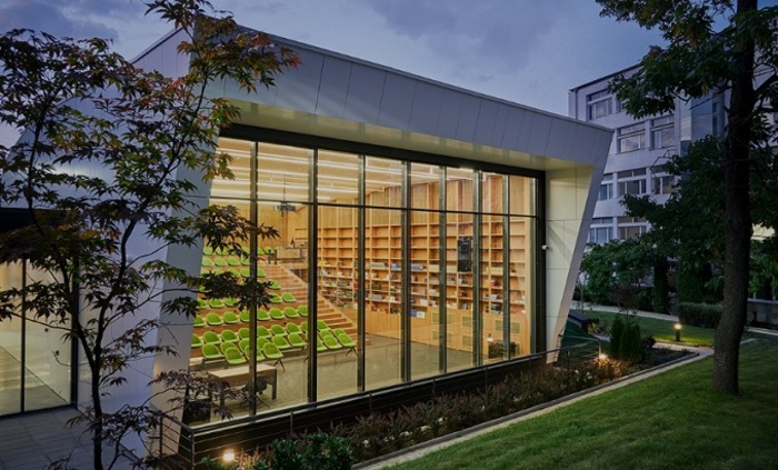 011-biblioteka-bogdan-bogdanov-nbu_700x700_fit_478b24840a