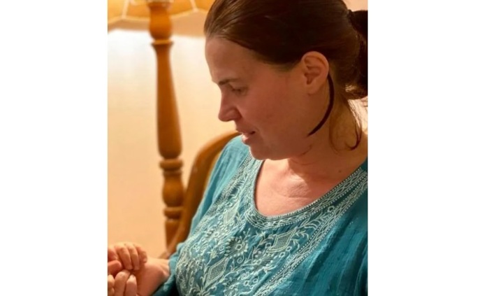 017-eli-mantovska-5pod5-com_700x700_fit_478b24840a