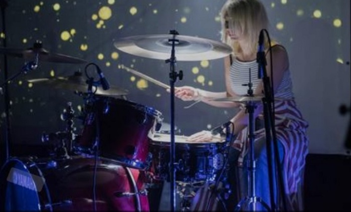 018-desislava-petkova-sun-dessi-kulturni-novini_700x700_fit_478b24840a