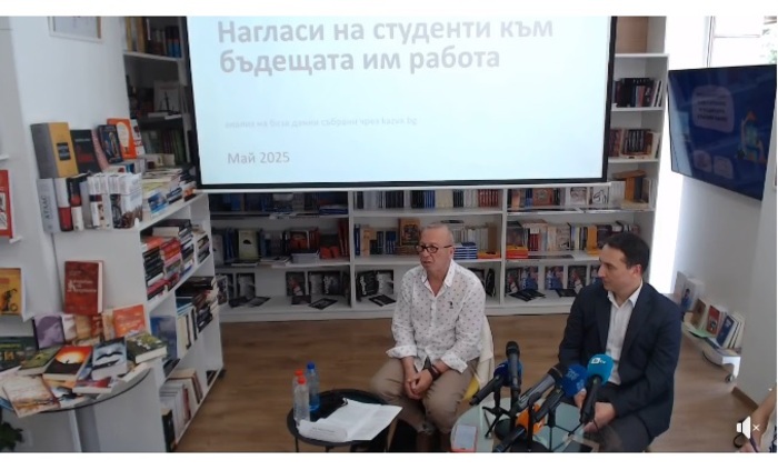 01_700x700_fit_478b24840a