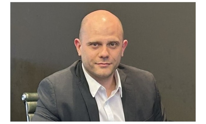 019-boian-nikolaev-v-24-chasa_700x700_fit_478b24840a