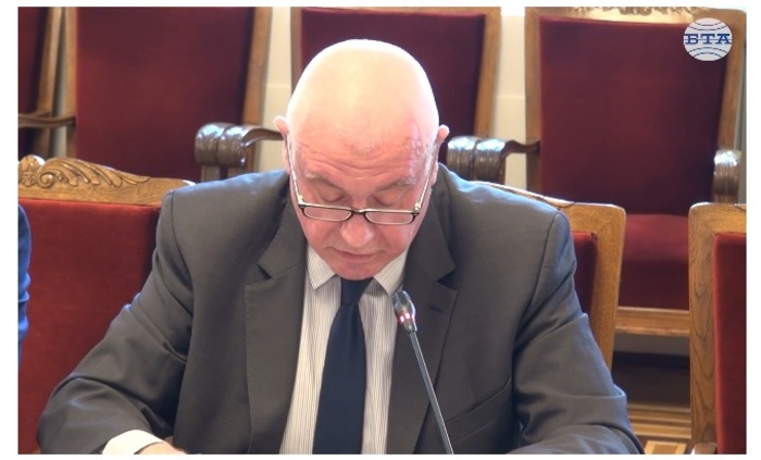 039_700x700_fit_478b24840a