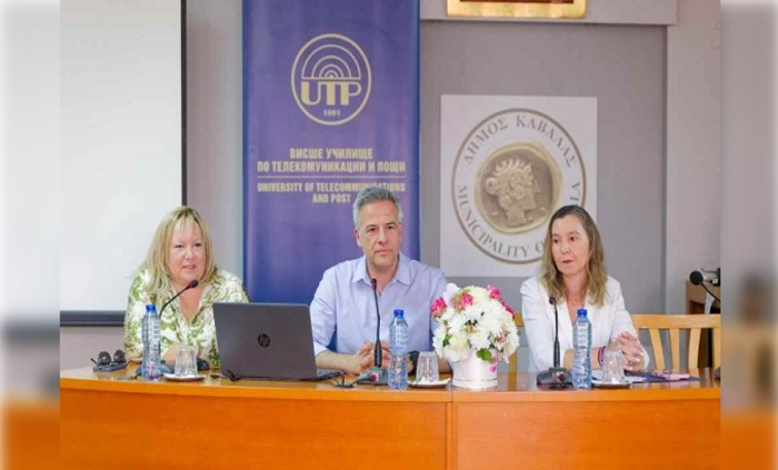 039_700x700_fit_478b24840a