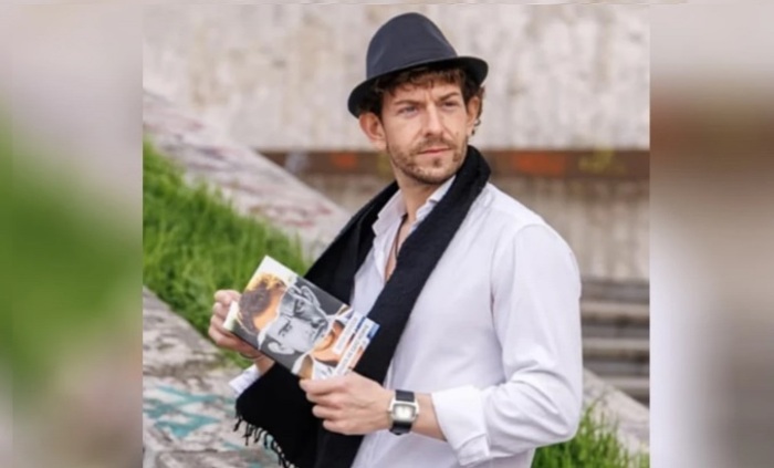 026-anton-poriazov-blitz-bg_700x700_fit_478b24840a