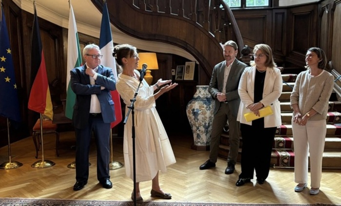 fb-deutsche-botschaft-sofia_700x700_fit_478b24840a