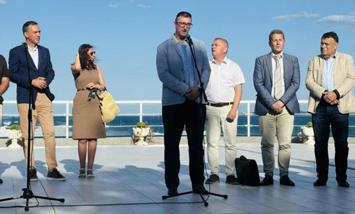 034-bta_700x700_fit_478b24840a