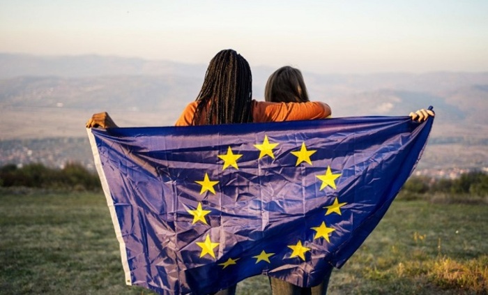 evropa-bnr_700x700_fit_478b24840a