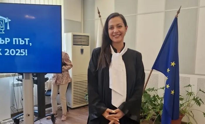 mira-djoneva-darik-radio_700x700_fit_478b24840a