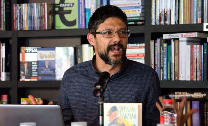 07-yordan-eftimov-nbu_700x700_fit_478b24840a