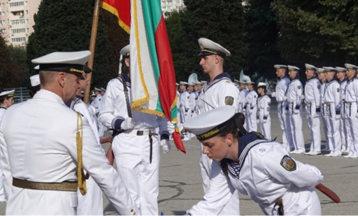 029-bnr_700x700_fit_478b24840a