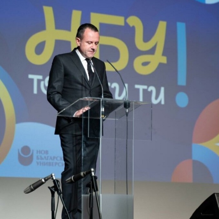 qvor-gurdev_700x700_fit_478b24840a