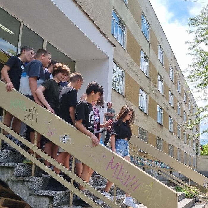 144-su_700x700_pad_478b24840a