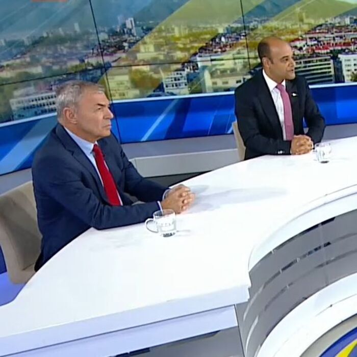 03-bnt_700x700_pad_478b24840a