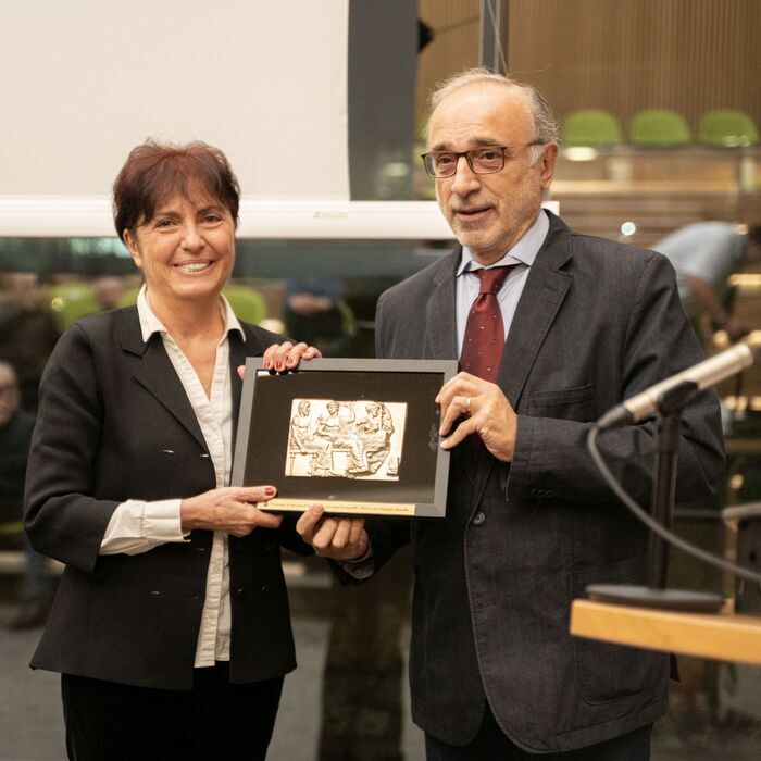 01-nagrada-za-humanitaristika-teodora-dimova-nbu_700x700_fit_478b24840a