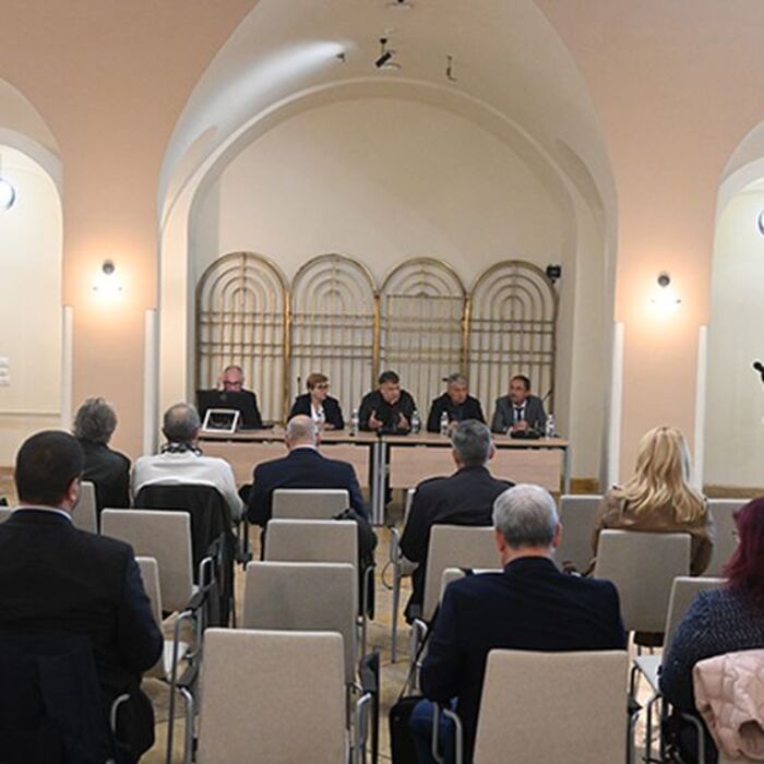 sdrujenie-na-durjavnite-visshi-uchilishta-su_700x700_fit_478b24840a