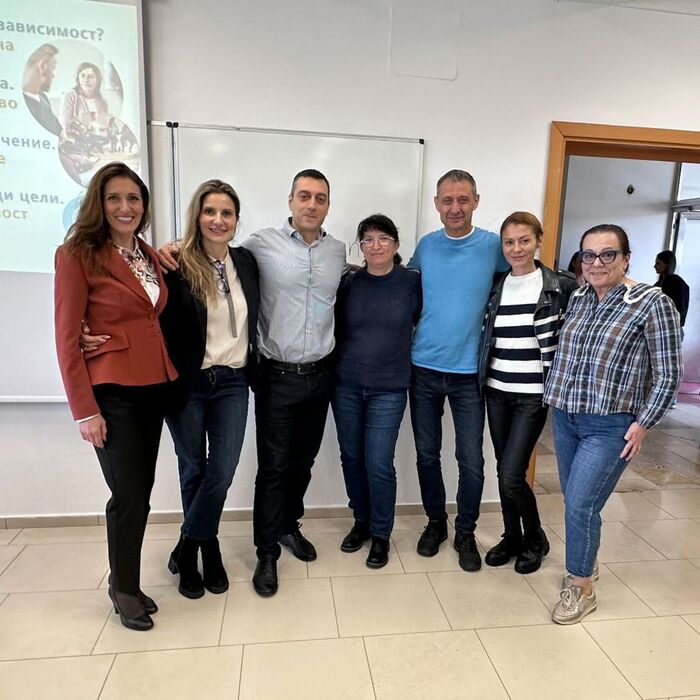 forum-zavisimosti-samodnes-bg_700x700_pad_478b24840a