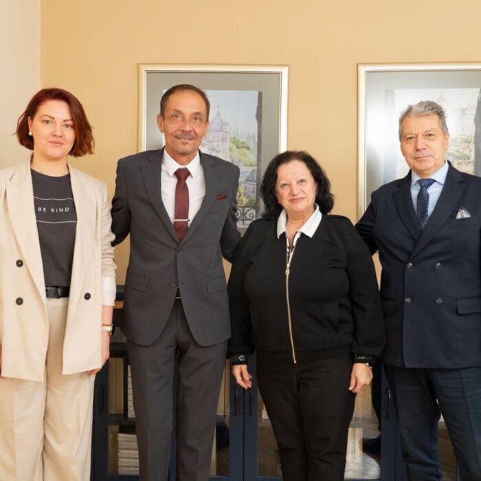 031-bta_700x700_fit_478b24840a