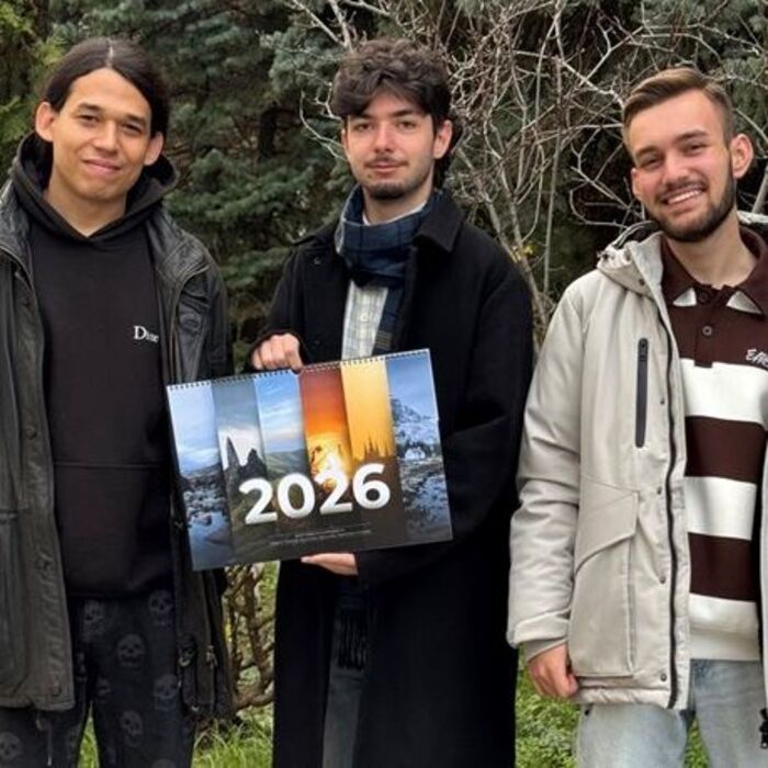 013-mila-bg_700x700_fit_478b24840a