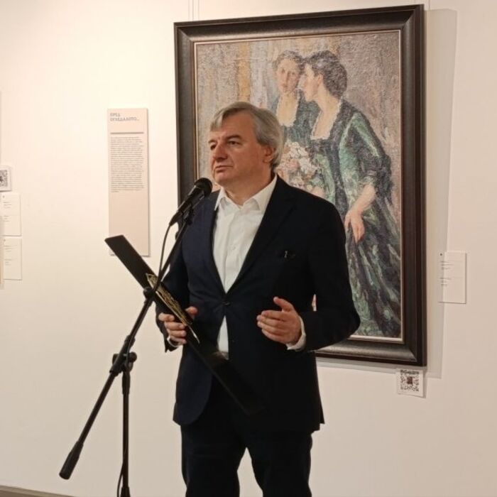 plamen-dojnov-nagrada-za-lirika-nbu_700x700_fit_478b24840a