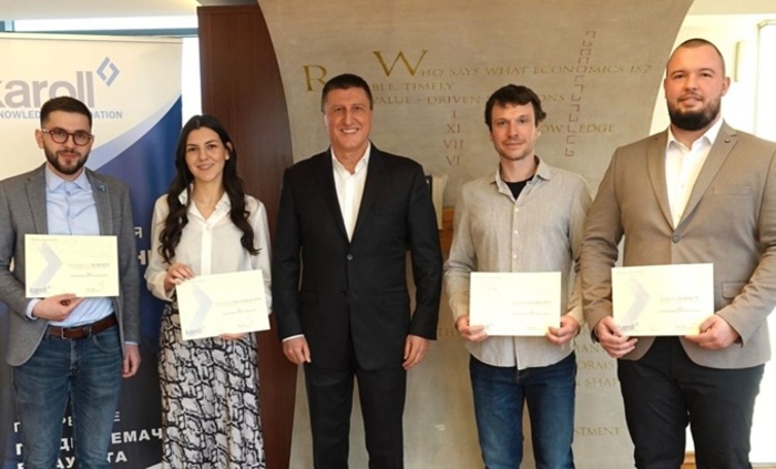 chetirima-ucheni-mediabricks-bg_700x700_fit_478b24840a