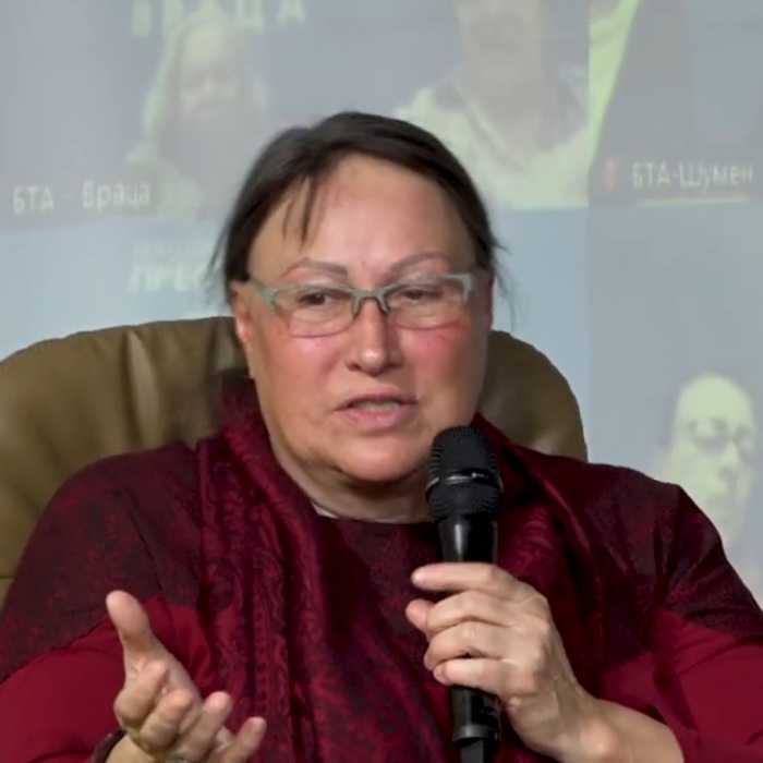 petia-aleksandrova-bta_700x700_fit_478b24840a