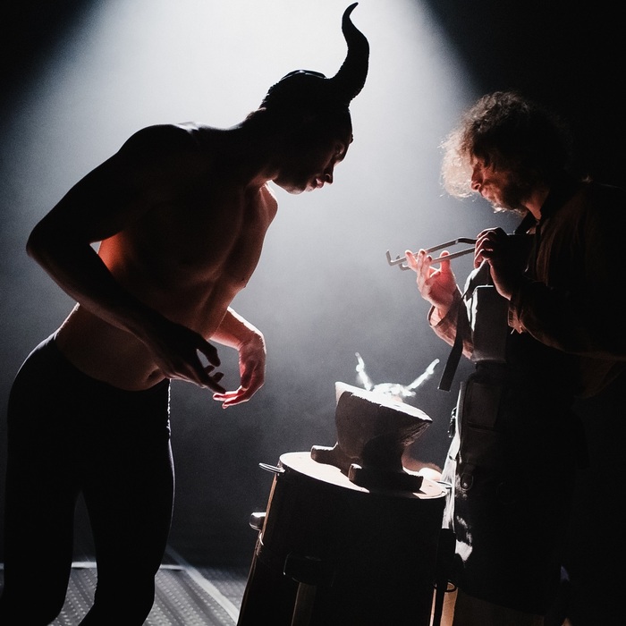 brod-fb-universitetski-teatar_700x700_fit_478b24840a