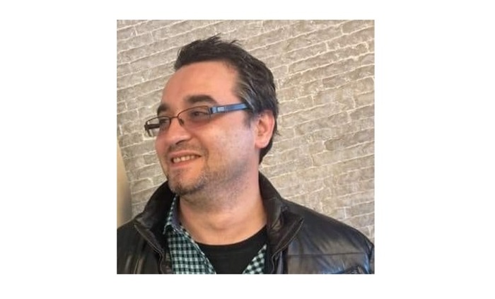 alexander-stefanov-trotoara-com_700x700_fit_478b24840a