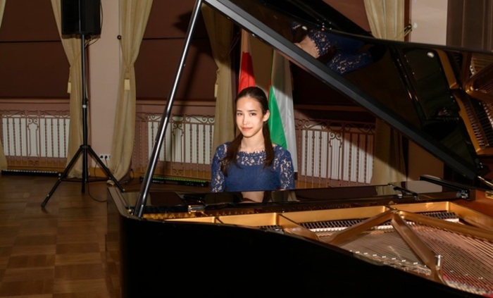 ameli-ivanova-bta_700x700_fit_478b24840a