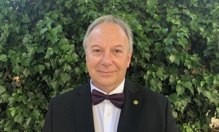 asen-avramov-v-azbuki_700x700_fit_478b24840a