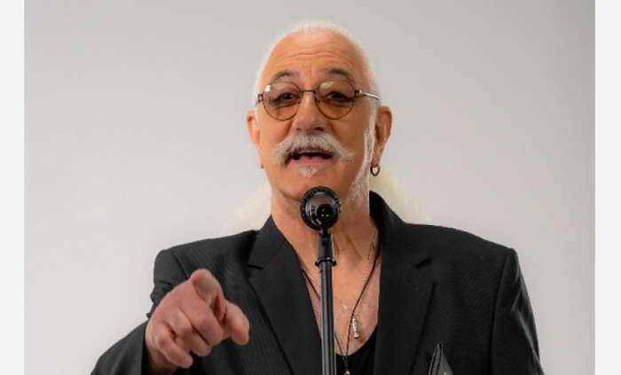 etien-levi-bnr_700x700_fit_478b24840a