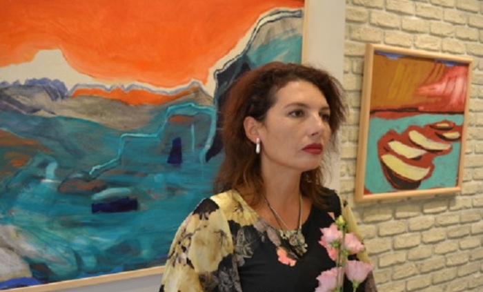 nina-ruseva-vupreki-com_700x700_fit_478b24840a