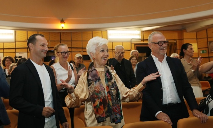 2025-09-raina-kabaivanska-f-krum-stoev_700x700_fit_478b24840a