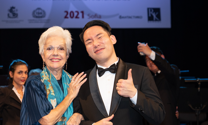 r-kabaivanska-s-he-kang-f-alexander-bogdan-tompsun_700x700_fit_478b24840a