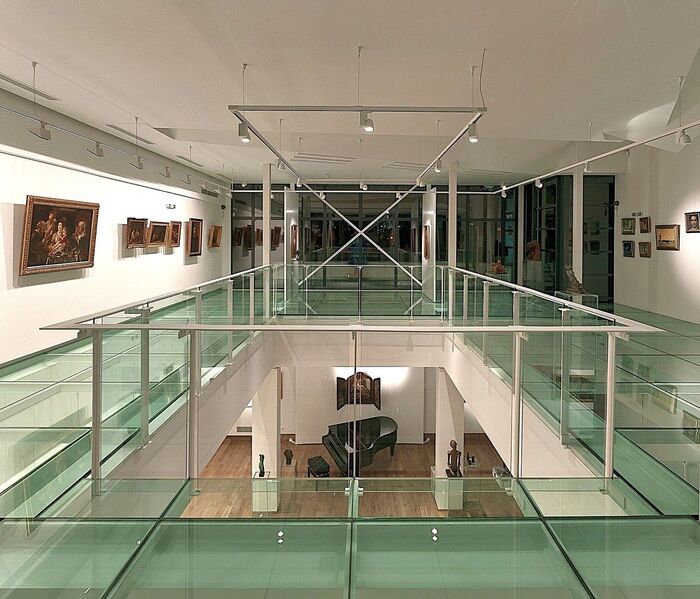 galeria-uniart-nbu_700x700_fit_478b24840a