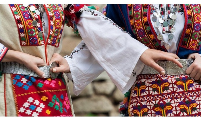 bulgarski-folklor-bnr_700x700_fit_478b24840a