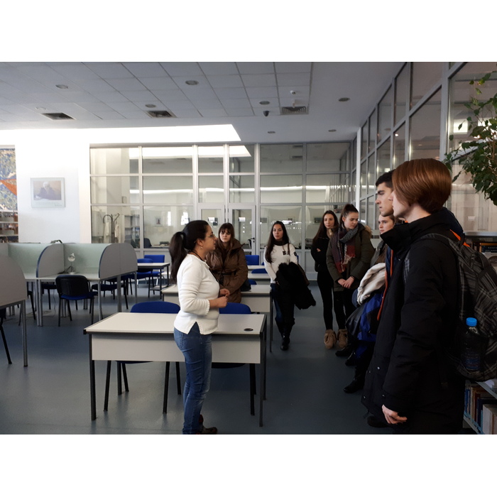 20171211-104627_700x700_pad_478b24840a